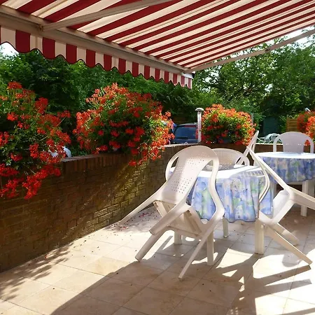 Hotell Hotel-pension Stoeber Jever